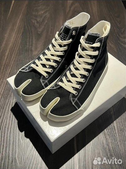 Кеды Maison Margiela Tabi High Top Sneakers