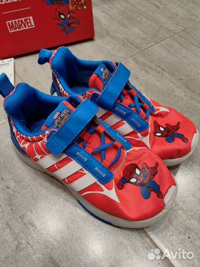 Кроссовки adidas super hero