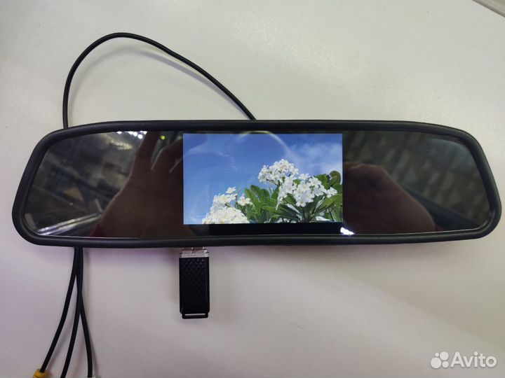 Зеркало с монитором 4,3 Bluetooth+USB+парковка