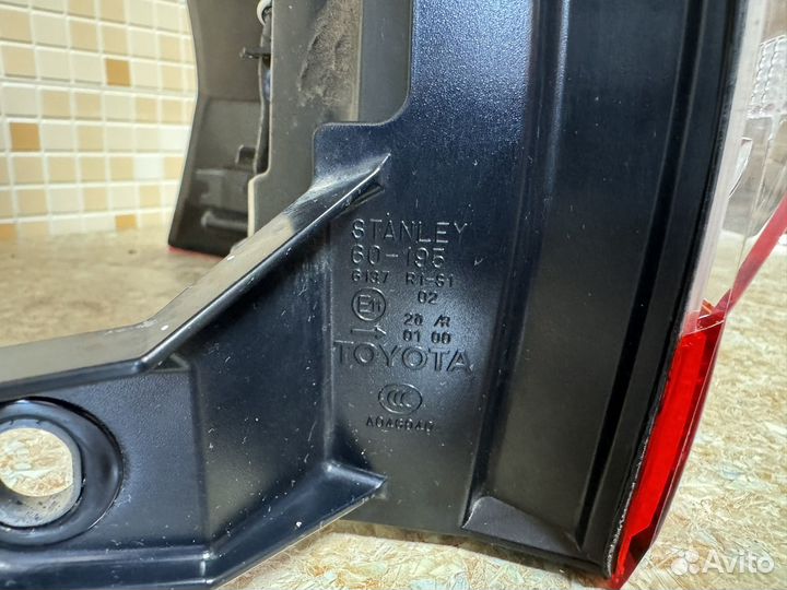 Фонарь задний правый Toyota Land Cruiser 150