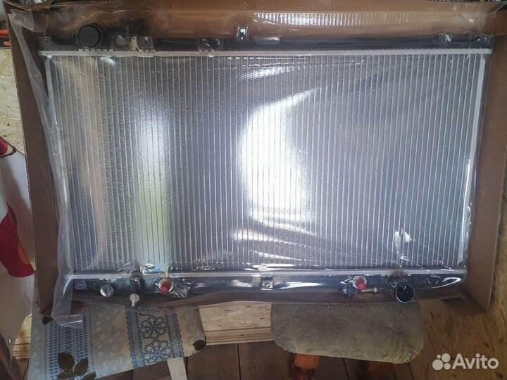Радиатор охлаждения на toyota