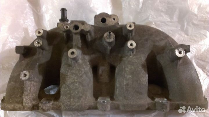 Колектор впускной Insignia