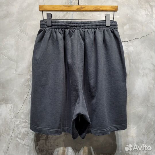 Шорты Balenciaga BB
