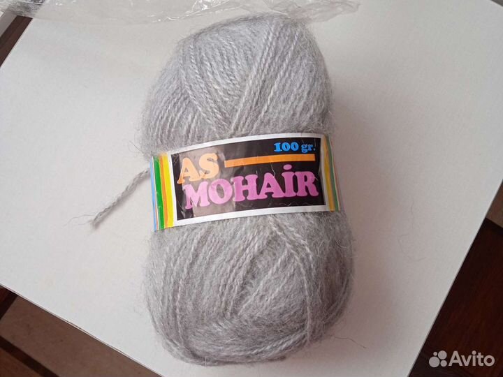 Пряжа, в том числе: 1 мохер,2 чистая шерсть чёрная