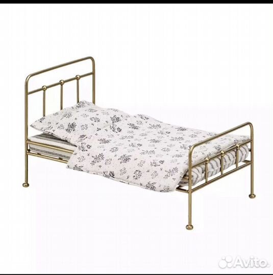 Кровать для куклы