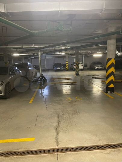 Машиноместо, 20 м²