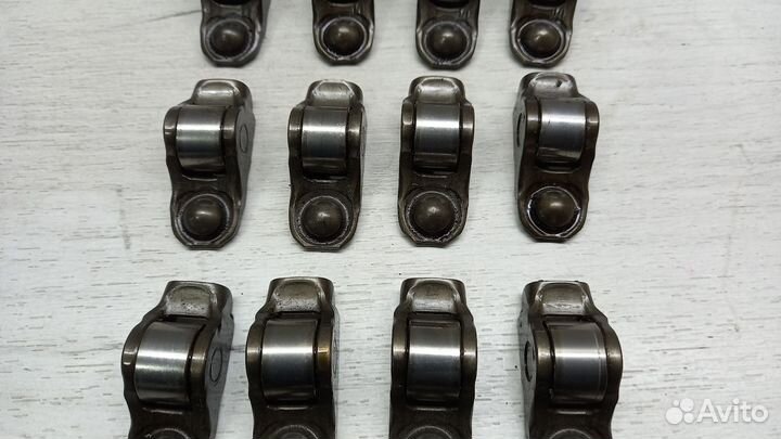 Рокера (коромысло клапана) Toyota Corolla