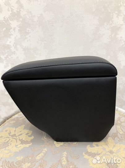 Подлокотник-Бар на Skoda Rapid Polo 2020г