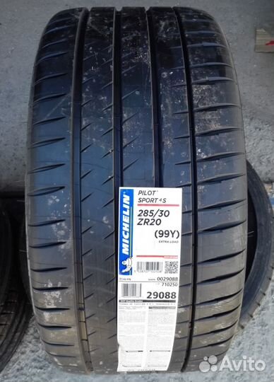 Michelin Pilot Sport 4 S 285/30 R20 99Y