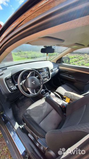 Mitsubishi Outlander 2.0 CVT, 2014, 130 000 км