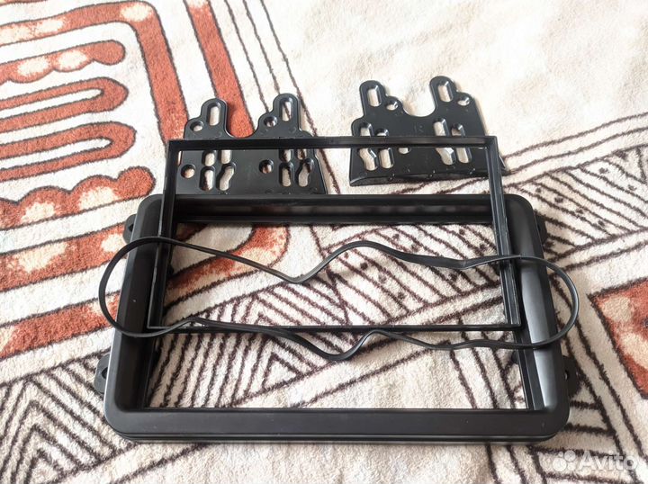 Рамка для магнитолы на Rapid и Volkswagen