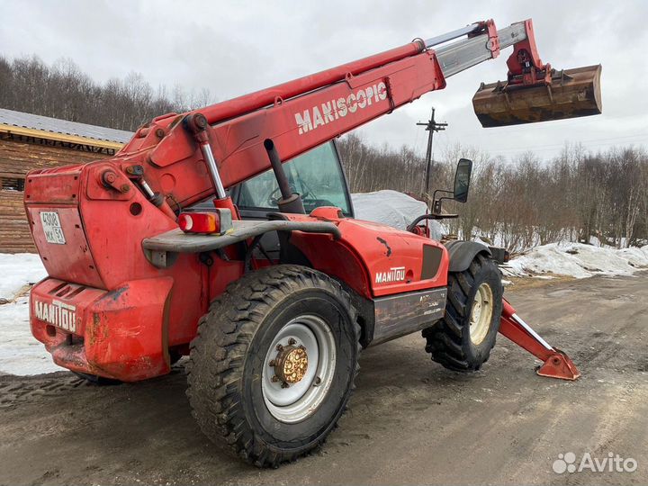 Телескопический погрузчик manitou