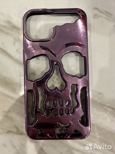 Чехлы на iPhone 13