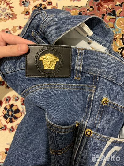 Джинсы versace