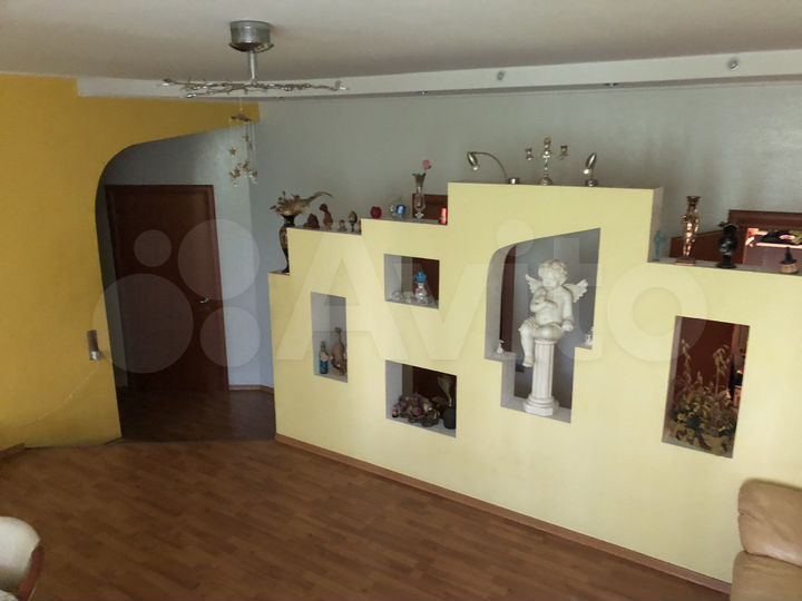 4-к. квартира, 130 м², 3/3 эт.