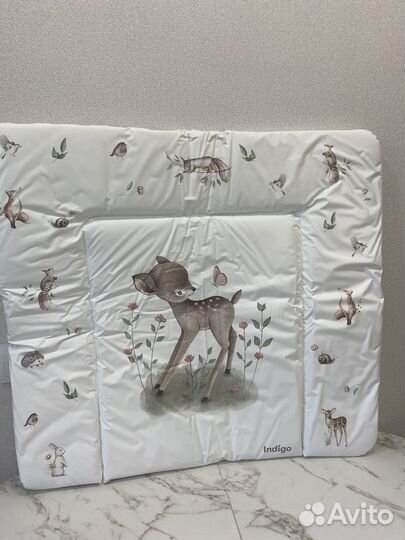 Пеленальный матрас с бортиками