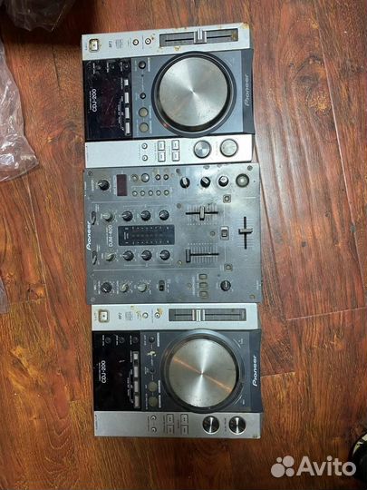 Pioneer djm 400 и 2 Pioneer cdj 200