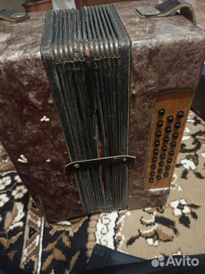 Гармонь старая