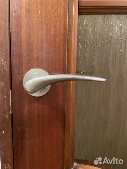 Дверь с коробкой межкомнатная