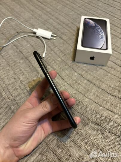 iPhone Xr, 64 ГБ