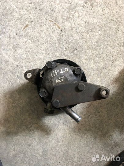 Насос гур Nissan Primera 2.0