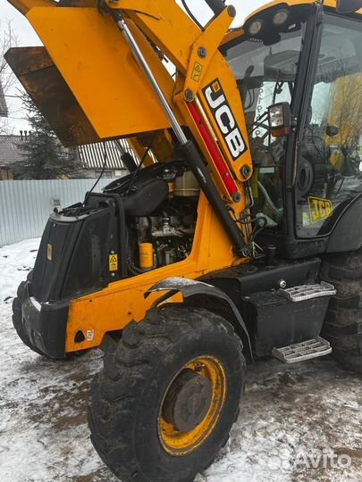 Мини-погрузчик JCB 300, 2010