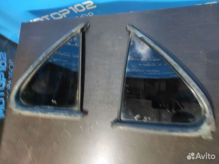 Стекло двери глухое Kia Sorento 1