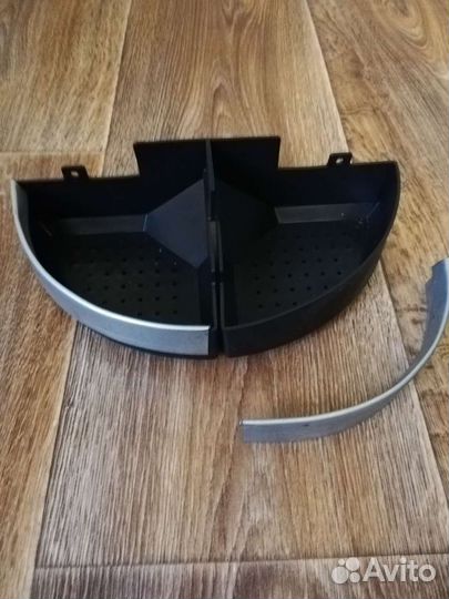 Кормушка для кроликов пластиковая полукруглая