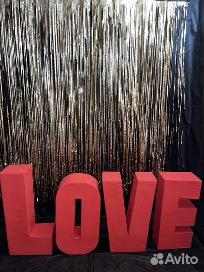 Арка сердце и буквы Love