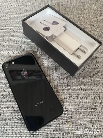 iPhone 8 64 гб