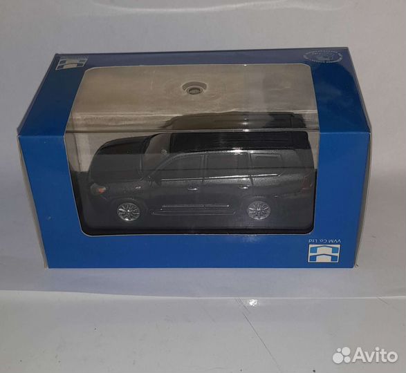 Модель 1/43 VVM. lexus LX 570
