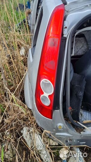 Задний фонарь Ford Fiesta