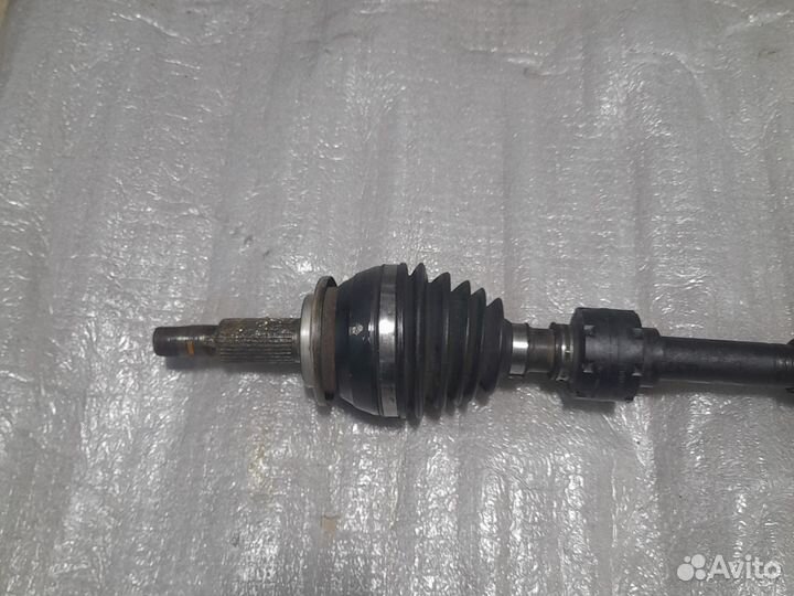 Привод левый Toyota Camry V70-75 3,5