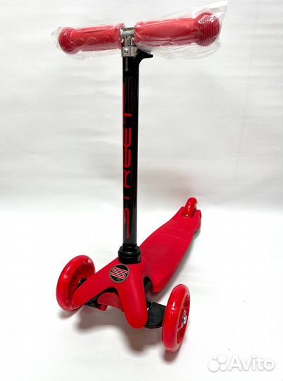 Самокат детский трехколесный новый