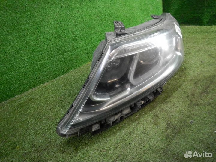 Фара левая Kia Sorento