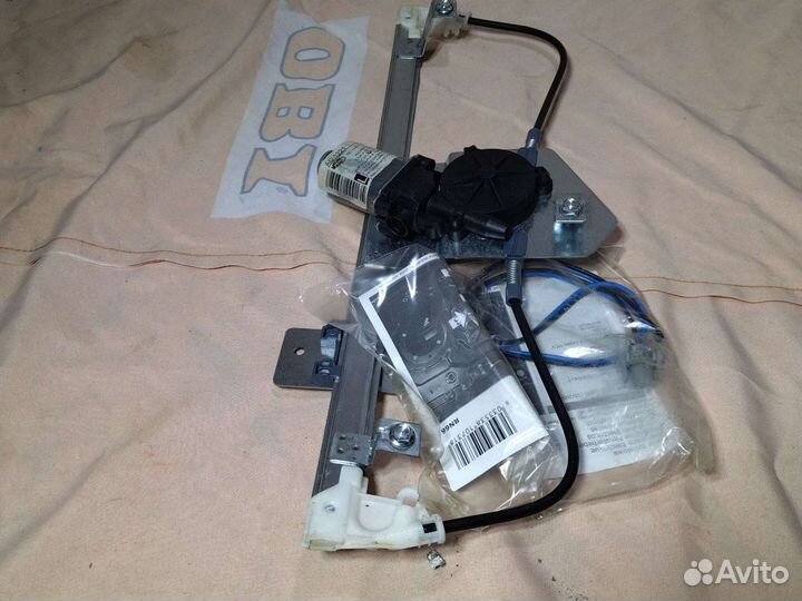 Стеклоподъемник электр.пер. л. Renault Logan 04