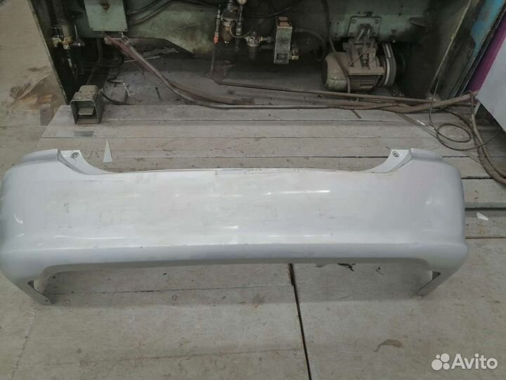 Бампер на Toyota Wish