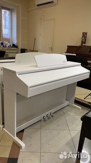 Цифровое пианино Artesia DP-3 White Satin