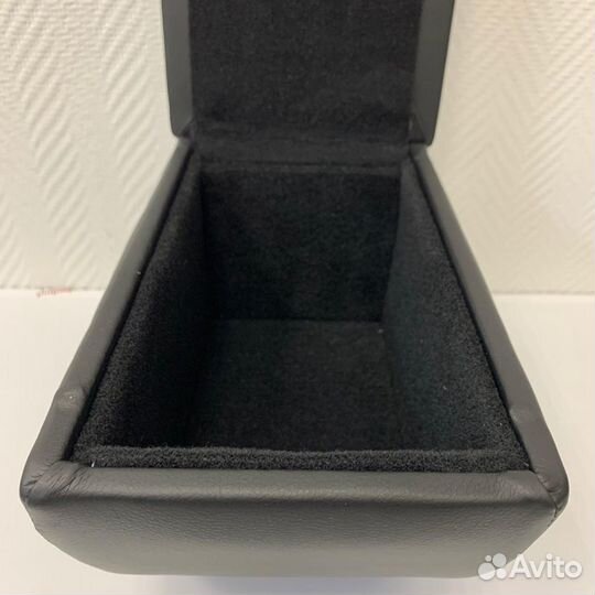 Штатный подлокотник LADA классика