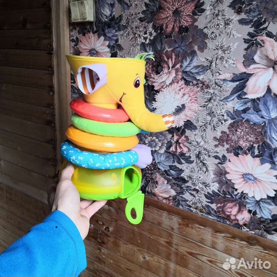 Пирамидка TinyLove слоник музыкальный