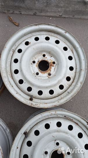 Штампованные диски r15