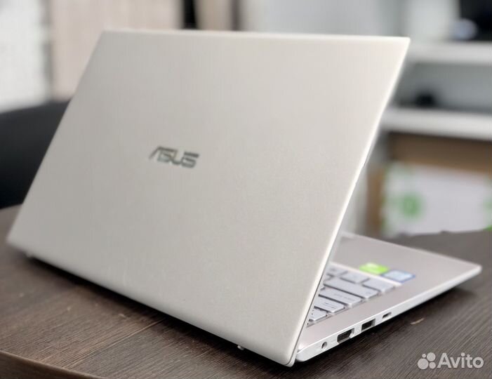 Ультрабук Asus 13.3/I5-8250U/MX150/SSD/Гарантия