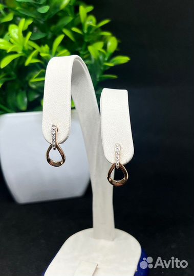 Золотые серьги