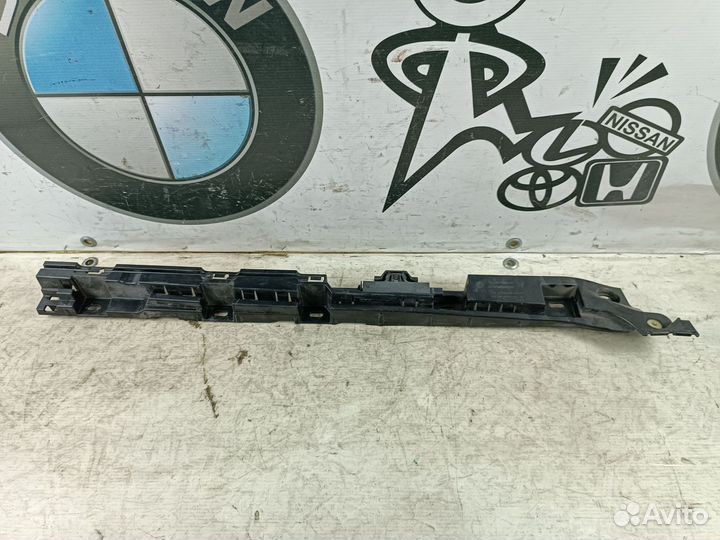 Кронштейн крепления порогов BMW 5 F10