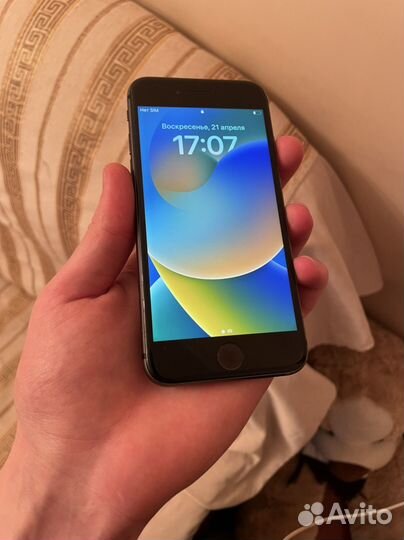 iPhone 8, 256 ГБ