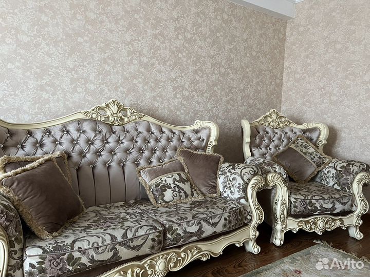 Диван и 2 кресла