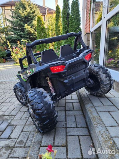 Детский электромобиль двухместный бу