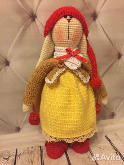 Вязаная зайка тильда 37 см