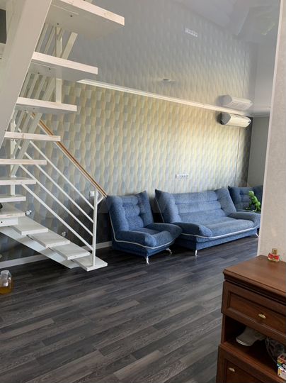 3-к. квартира, 123 м², 2/2 эт.