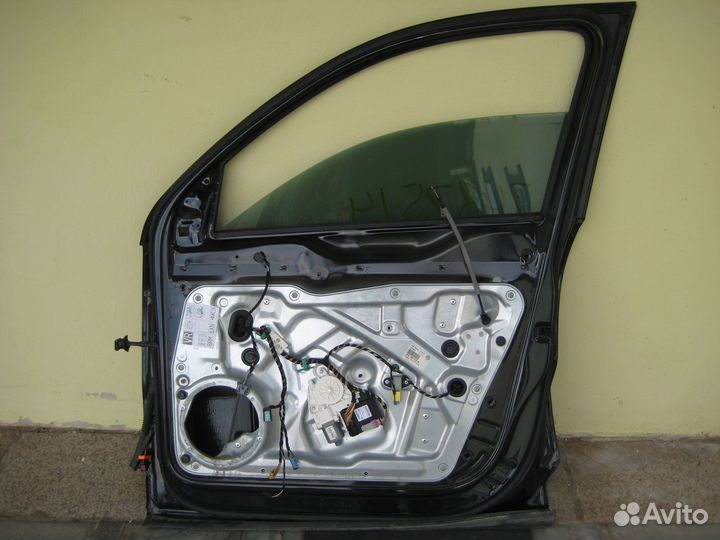 Дверь передняя правая Volkswagen Tiguan 5N1